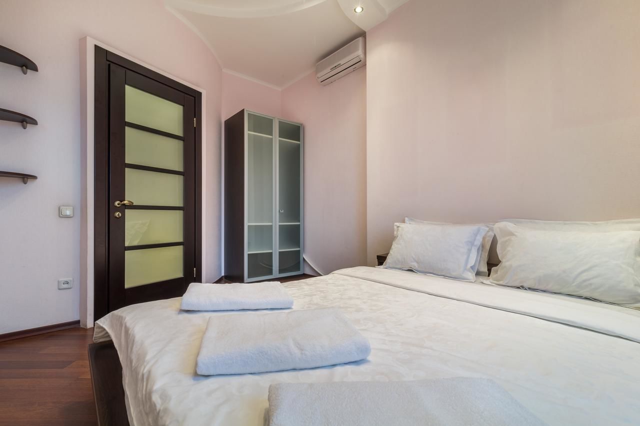 Апартаменты Lux near Most City with panoramic windows Днепр-15