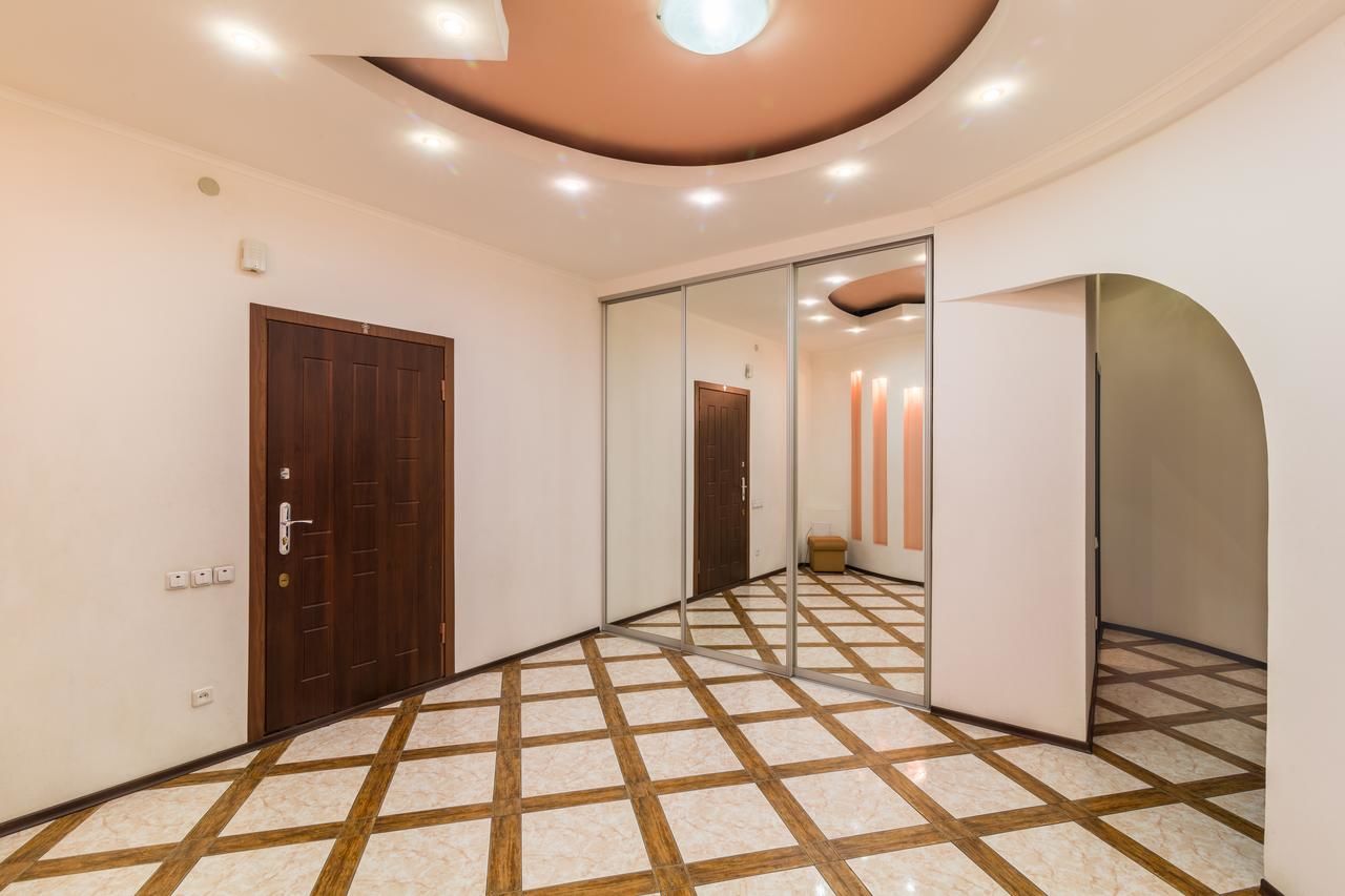 Апартаменты Lux near Most City with panoramic windows Днепр-16